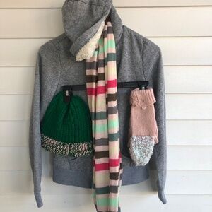 Women Sherpa Warm ZipUp Small•Hat/Gloves/Scarf Bundle